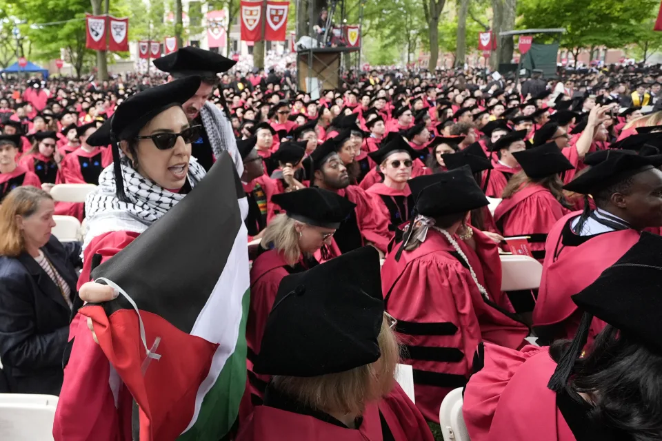 Cuộc bãi khóa lễ tốt nghiệp của Harvard: Một tuyên bố mạnh mẽ cho quyền của người Palestine